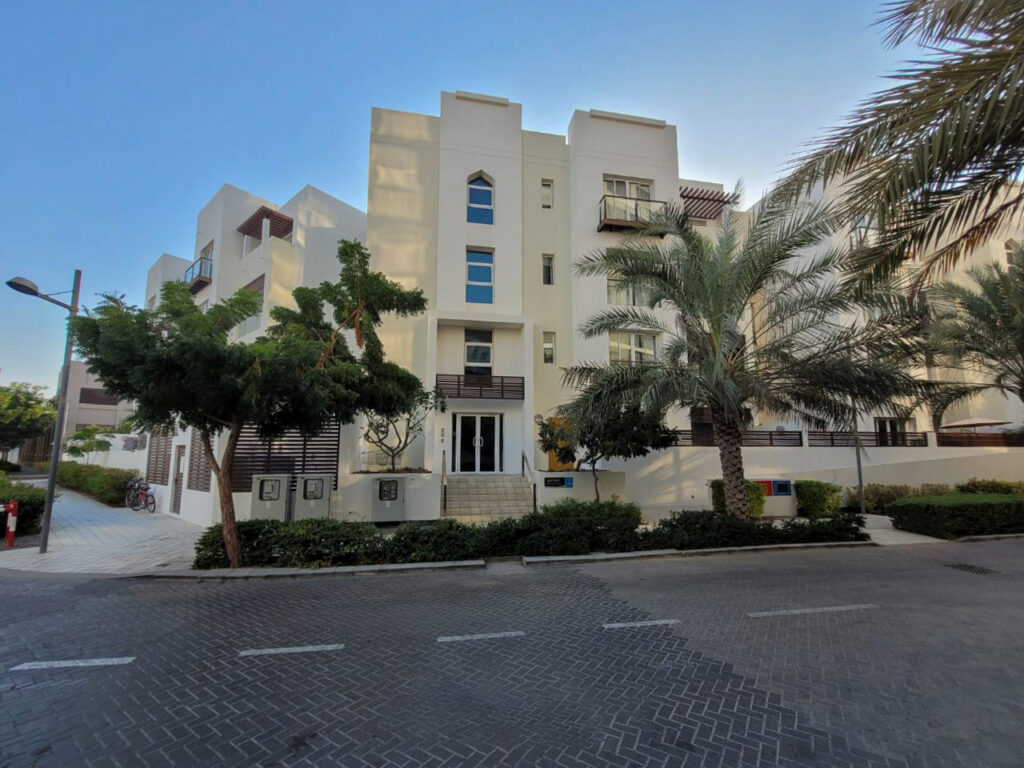 CHARMING 2 BR APARTMENT IN ALMERIA EAST AL MOUJ -FOR SALE