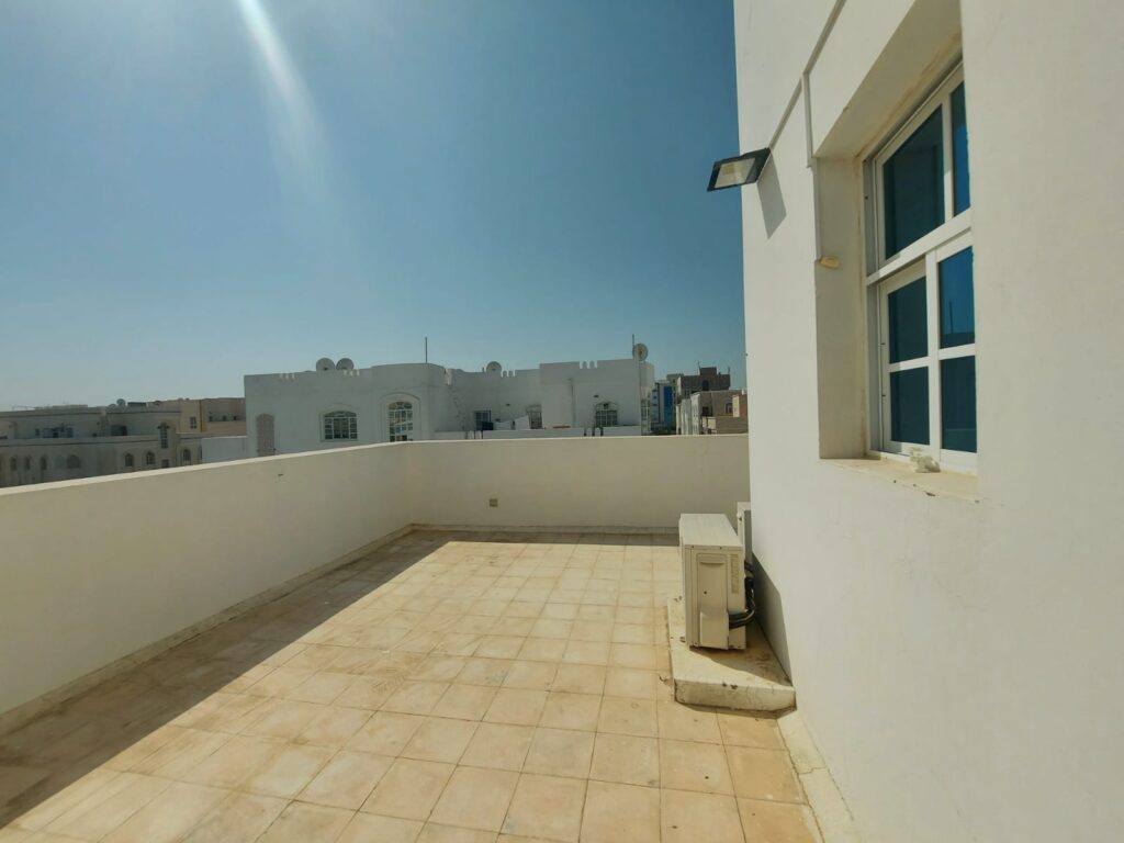 2 BR PENTHOUSE FLAT WITH A ROOF TERRACE IN AZAIBA