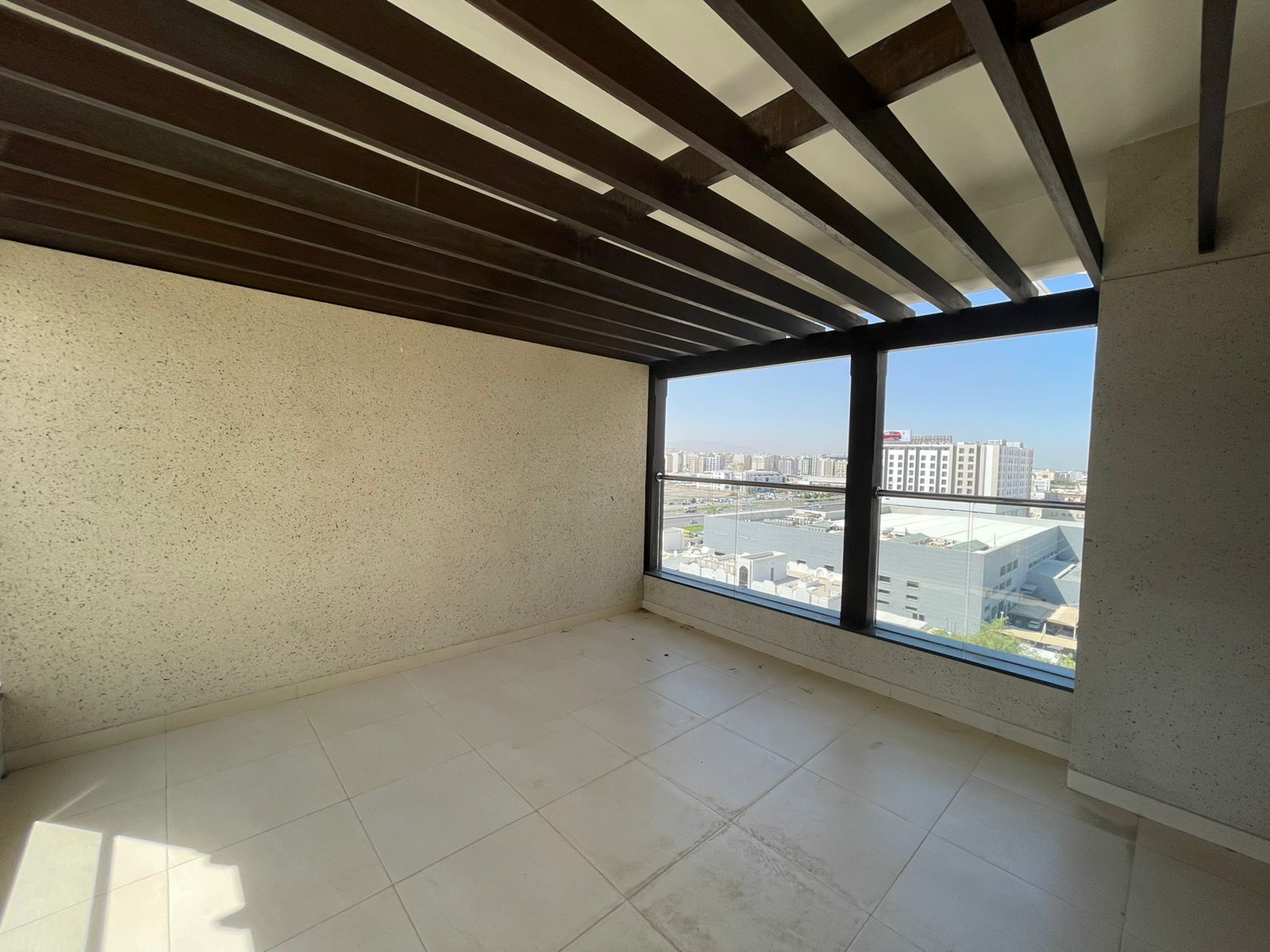 2 BR AMAZING FLAT WITH BALCONY AND SEA VIEW