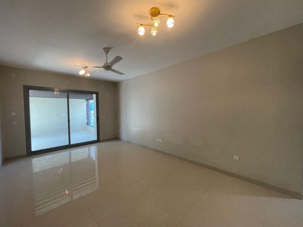 2 BR AMAZING FLAT WITH BALCONY AND SEA VIEW